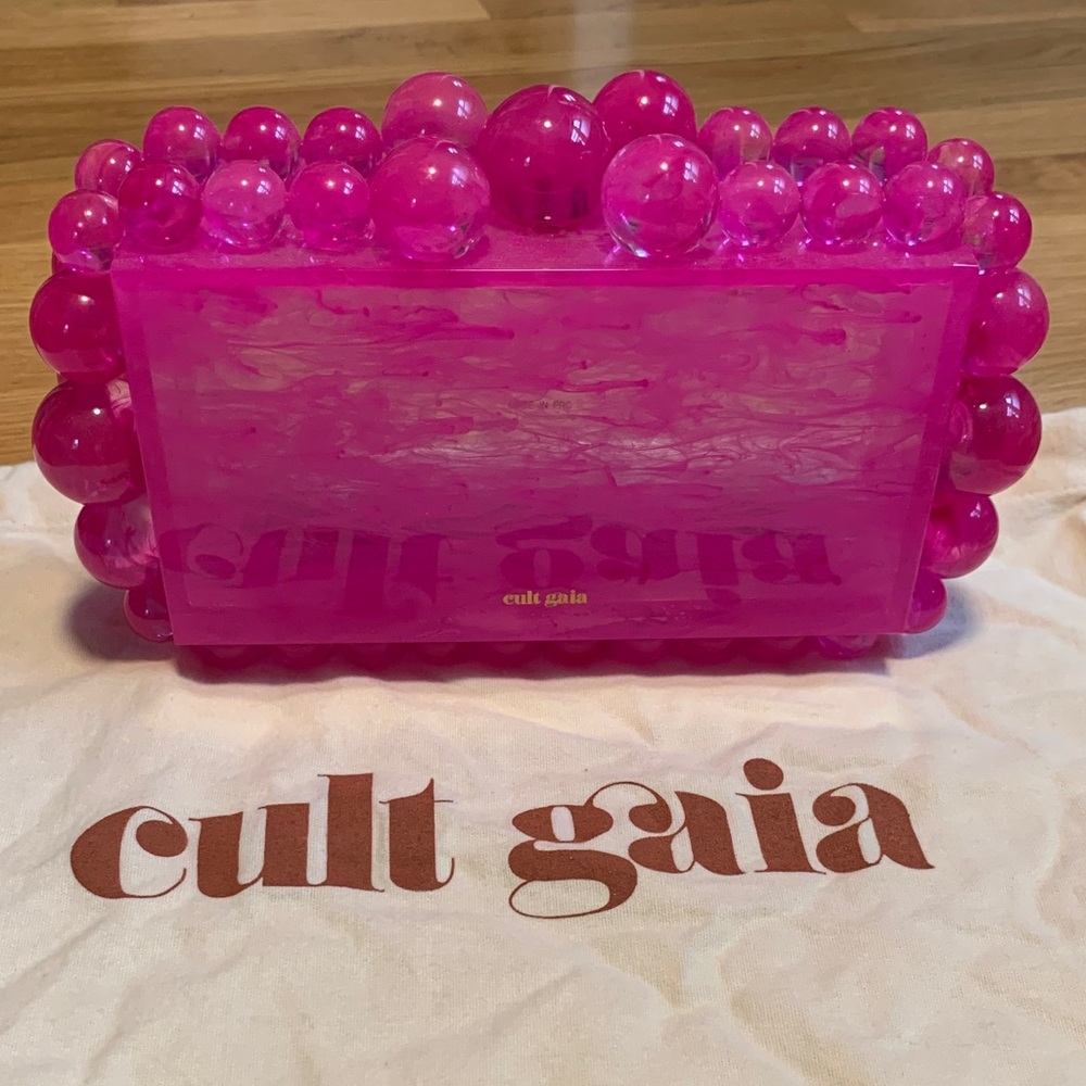 GUC Cult Gaia “Eos” clutch!